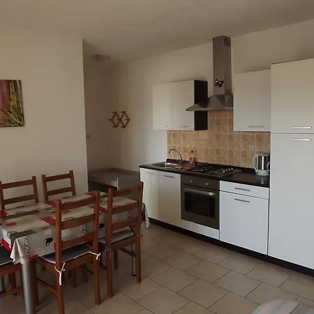 Julia Apartment *